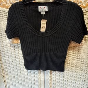 Black stretchy crop top